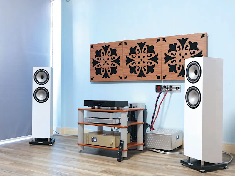 久經(jīng)考驗(yàn)，全面改良 TANNOY Revolution XT 8F-GW座地式音箱